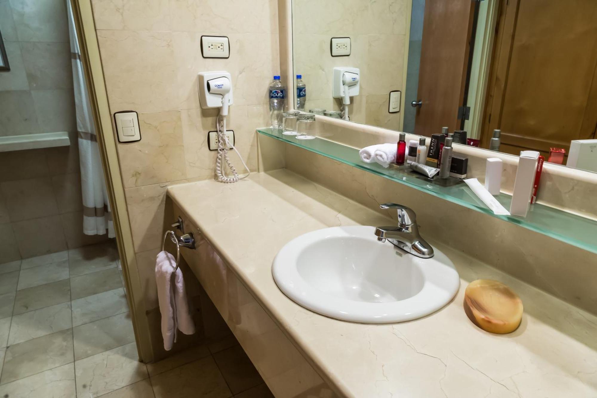 Marriott Tijuana Hotel Eksteriør billede